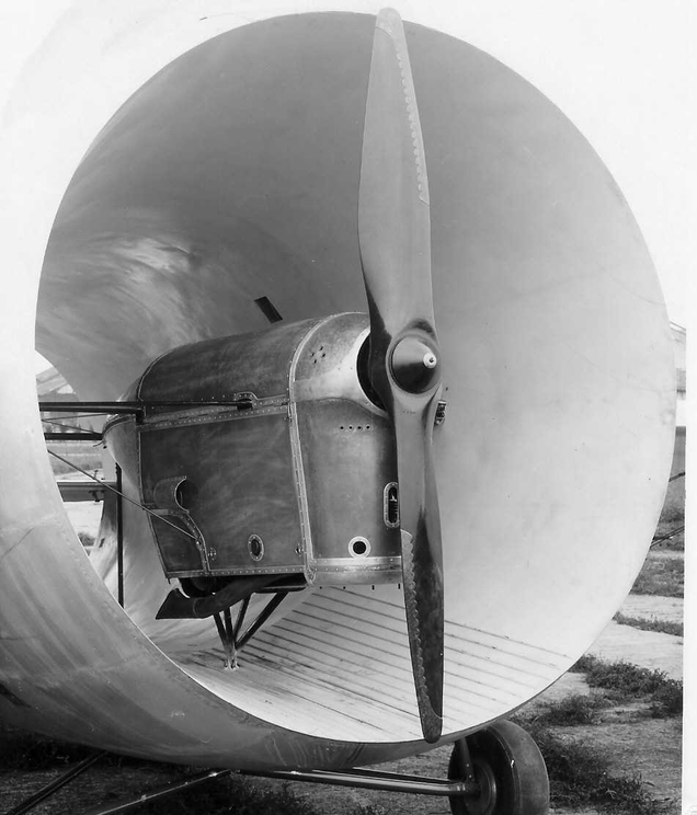 The engine at the front of the tubular fuselage of the Stipa-Caproni (Author unknown)